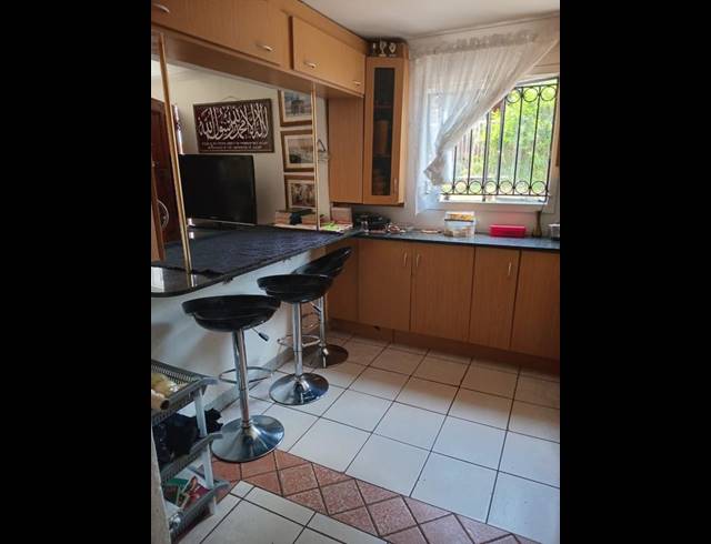 3 BEDROOM HOUSE FOR SALE IN LOTUS GARDENS